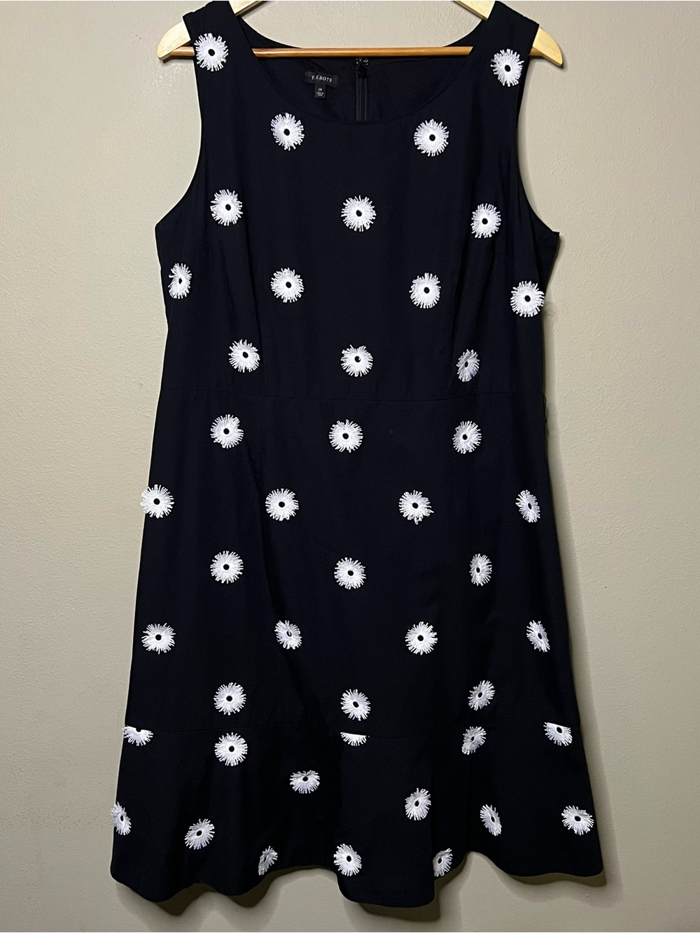 Talbots 3D Eyelash Daisy Appliqué Dress Size 14 Black White Office Church